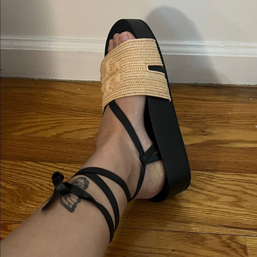 Tory Burch Black and Tan Platform Sandals - Picture 6 of 6